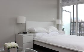 Atlas Suites- Furnished Apartments-College Street, Toronto